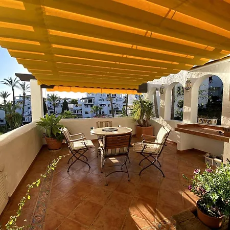 Apartment Topbeliggende Lejl I Nueva Andalucia *